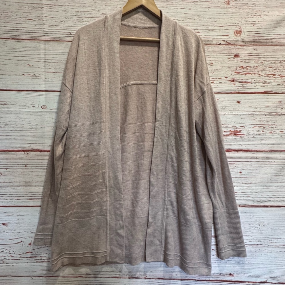 Lululemon Graceful Embrace Wrap in Heathered Pink Bliss Sz 10 - Picture 3 of 9